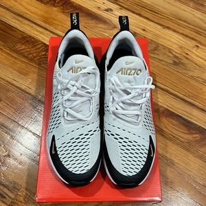 Mens Nike Airmax 270 size 9